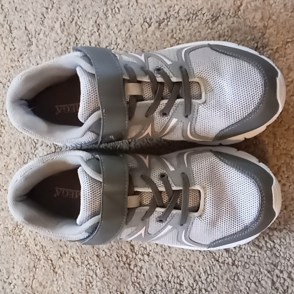COPY - EUC Omega athletic shoes